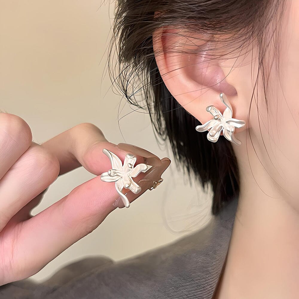 Flower Stud Earrings - Silver